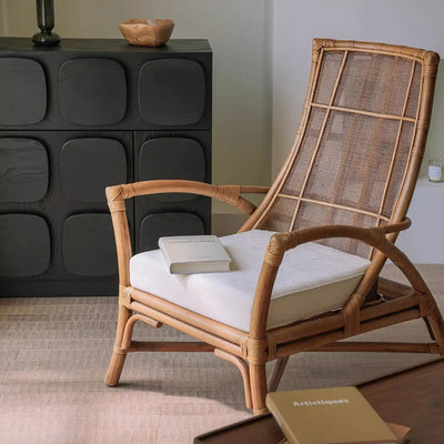 Moderner Luxus PU-Leder gepolsterter Esszimmerstuhl mit Flügelrückenlehne ohne Armlehnen für das Esszimmer 
