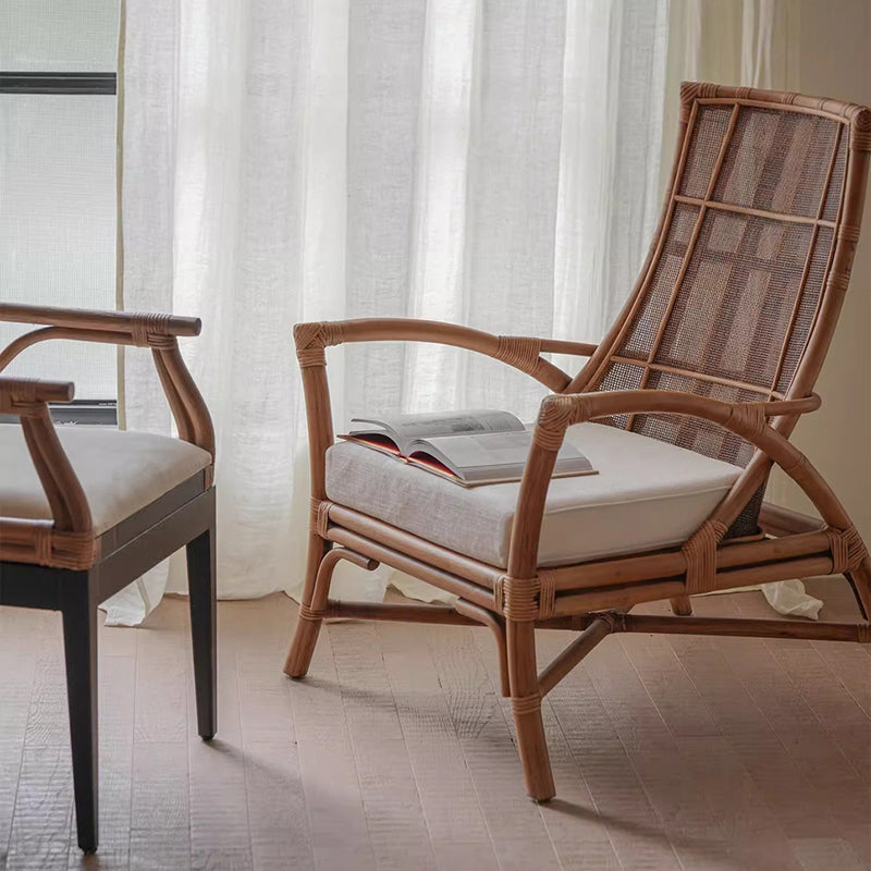 Moderner Luxus PU-Leder gepolsterter Esszimmerstuhl mit Flügelrückenlehne ohne Armlehnen für das Esszimmer 