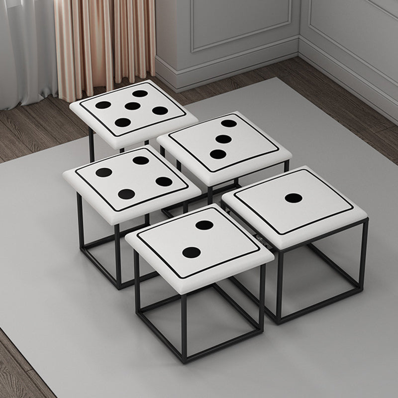 Cube magique de dés créatifs contemporains en cuir synthétique 5-en-1 tabouret combiné empilable à roulettes pour salon 