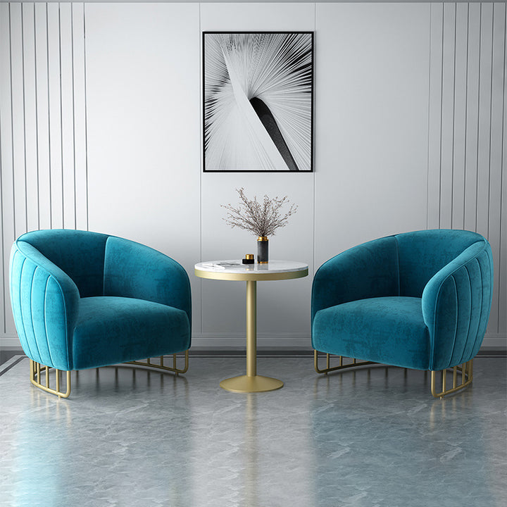 Chaise d'appoint contemporaine de luxe en velours incurvé avec dossier en fer pour salon 