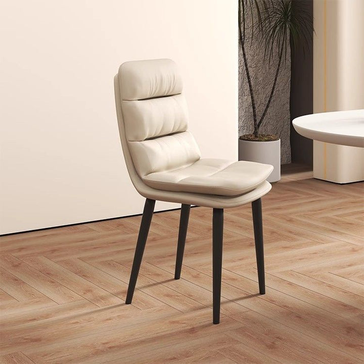Moderner, luxuriöser Esszimmerstuhl mit quadratischer Rückenlehne aus PU-Leder und Gestell aus Karbonstahl für das Esszimmer 