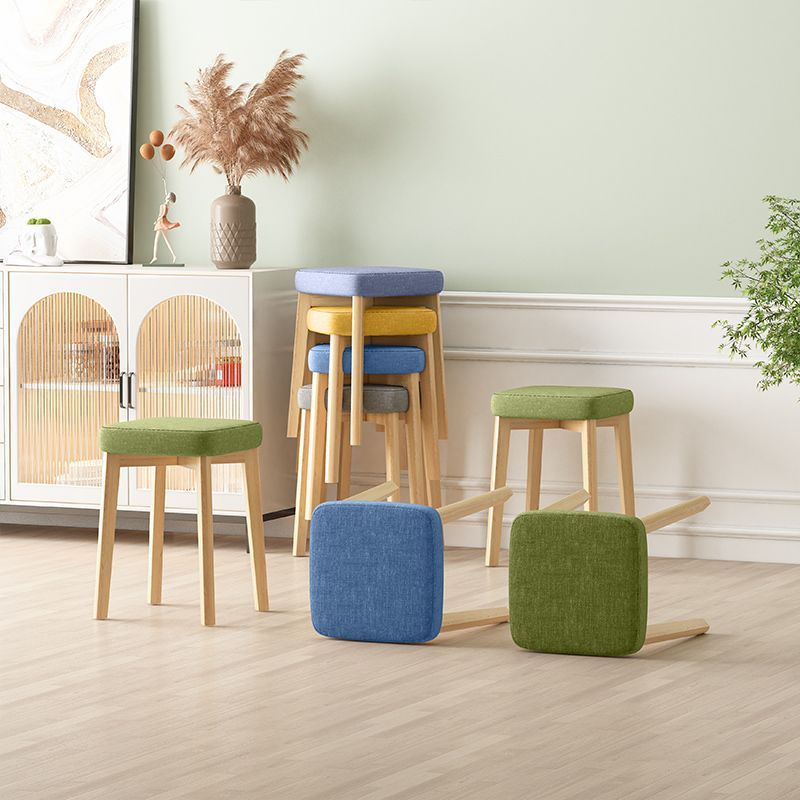 Tabouret Bas Empilable En Bois Massif Rembourré En Tissu Tech Carré Simplicité Contemporaine Pour Salon 