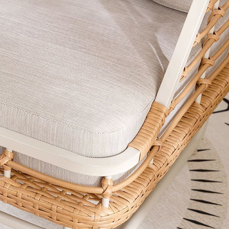 Zeitgenössischer Boho-Quadrat-PE-Rattan-Webstuhl aus Kohlenstoffstahl mit Rückenlehne für das Wohnzimmer 