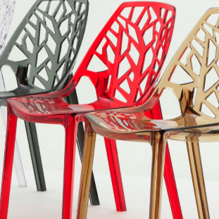 Silla de comedor de plástico curvada nórdica contemporánea con respaldo calado para comedor 