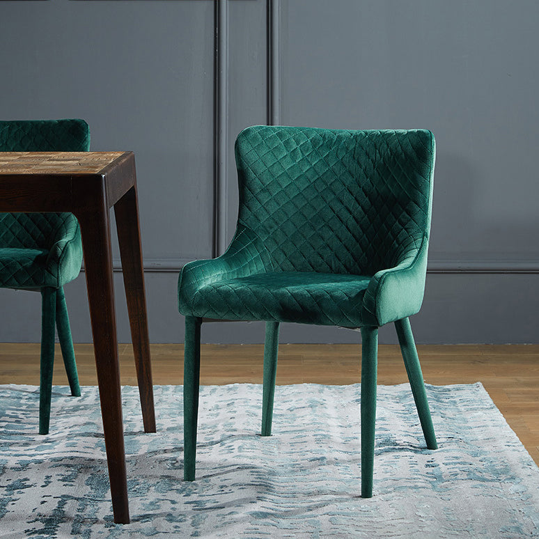 Silla de comedor contemporánea de lujo cuadrada de terciopelo con marco de madera maciza y respaldo de ala para comedor 