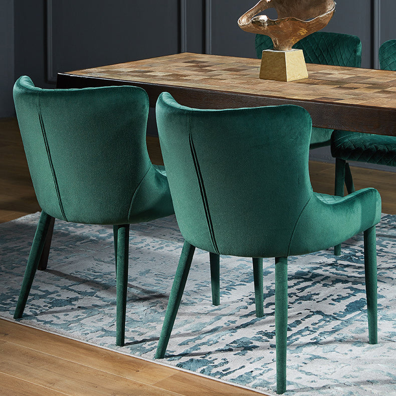 Silla de comedor contemporánea de lujo cuadrada de terciopelo con marco de madera maciza y respaldo de ala para comedor 