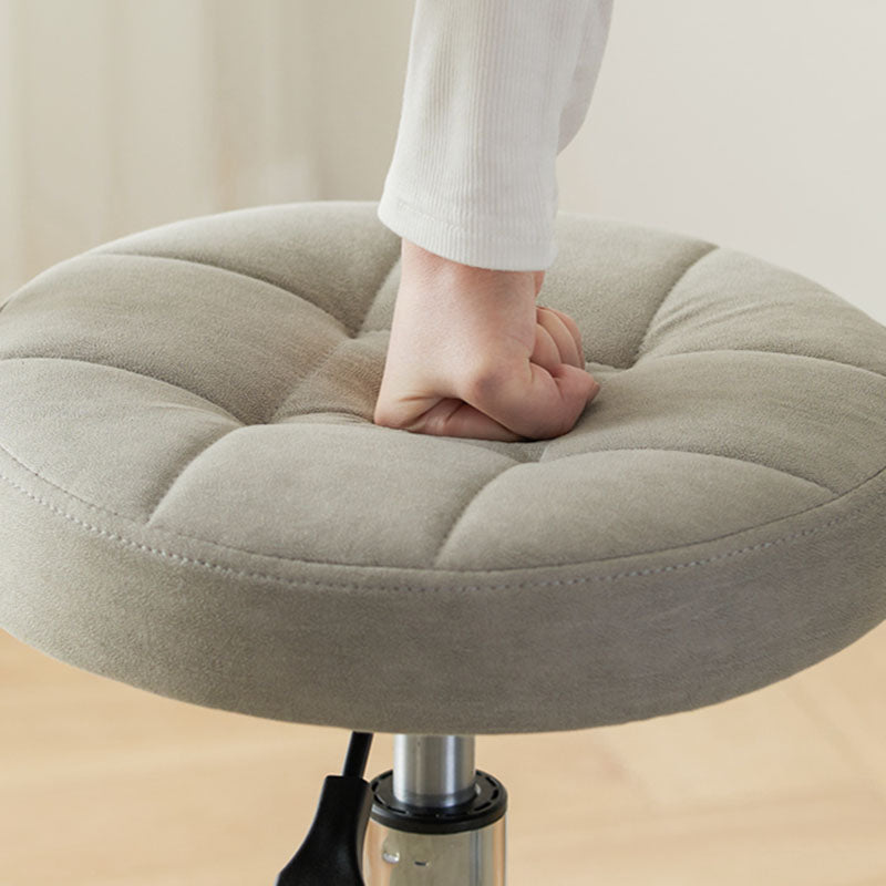 Taburete de bar ajustable en altura con respaldo y reposapiés de metal giratorio de cuero sintético redondo de simplicidad contemporánea para el comedor 