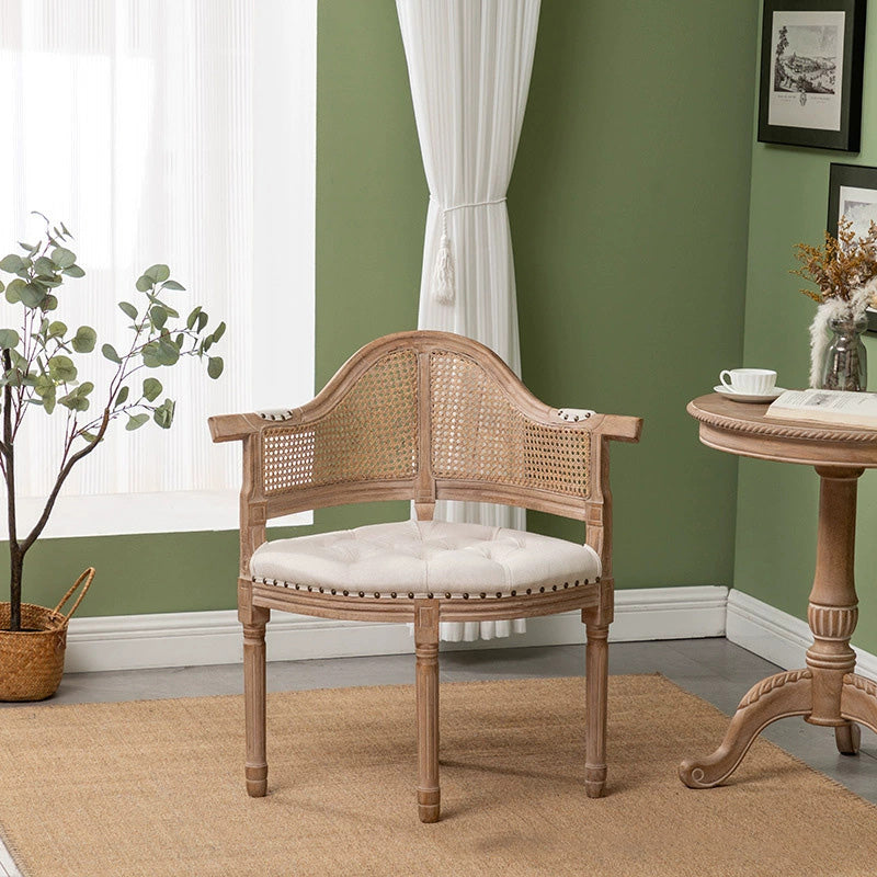 Silla de comedor de madera maciza tapizada en cuero genuino europeo tradicional con respaldo arqueado para comedor 