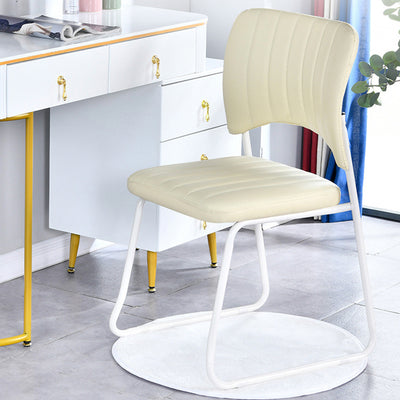 Taburete de tocador apilable con respaldo de cuero escandinavo contemporáneo y estructura de acero al carbono para dormitorio 
