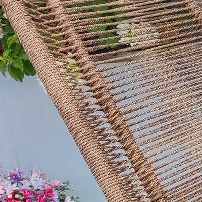 Zeitgenössischer Boho Arc Flechtseil Massivholzrahmen Schaukelstuhl Rückenlehne für Balkon 