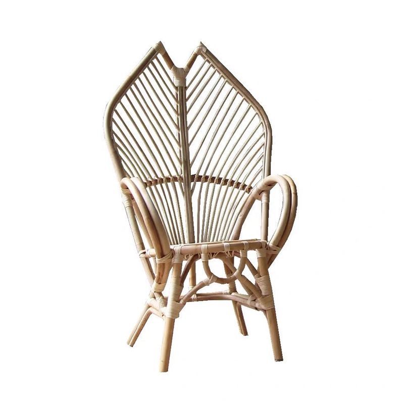 Zeitgenössischer Boho handgefertigter Rattan-Loungesessel Patio-Stuhl Bananenblatt Rückenlehne Armlehne für Balkon 