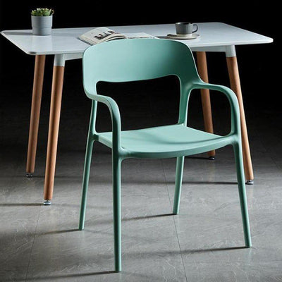 Chaise de salle à manger empilable en plastique carré nordique contemporaine avec dossier et accoudoir 