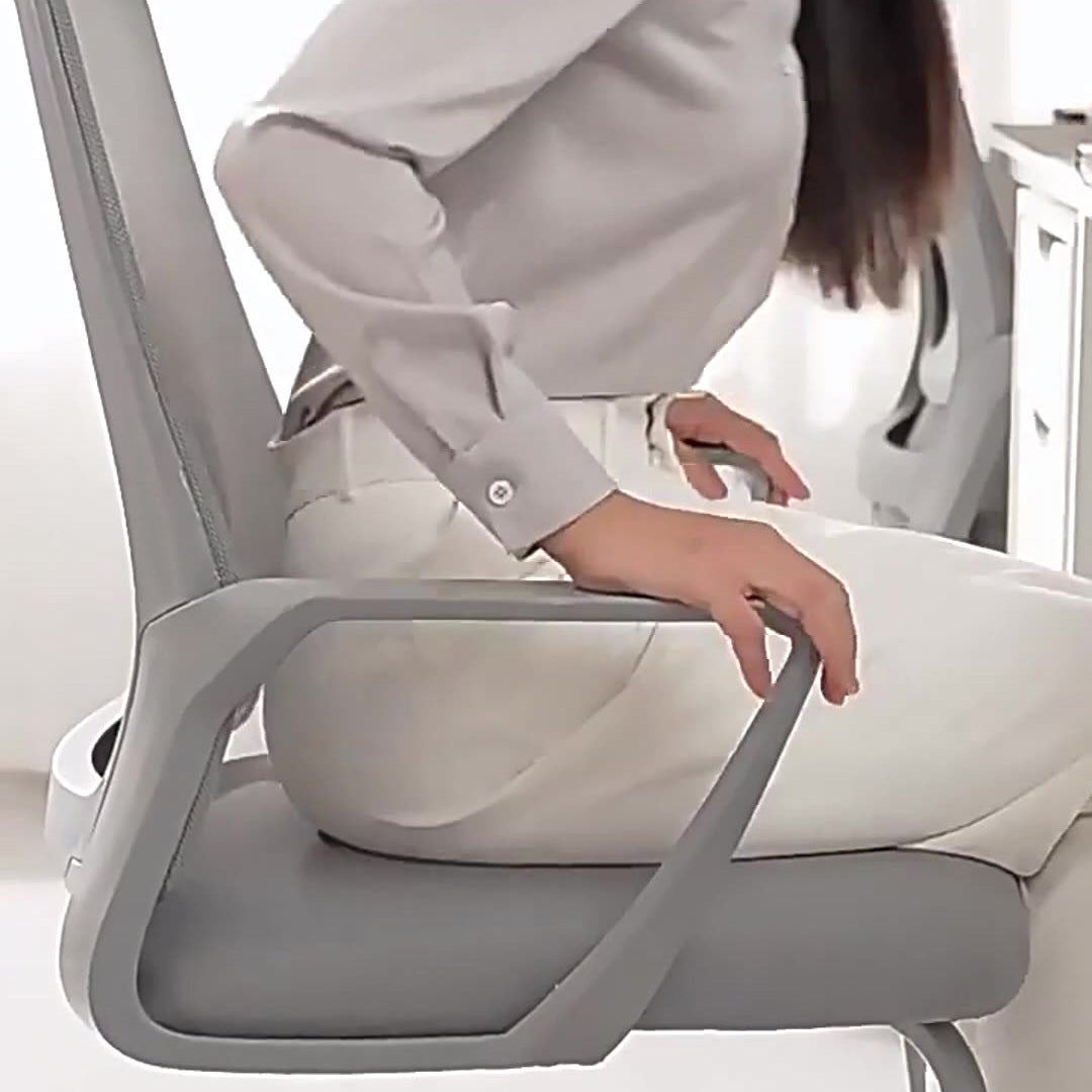 Simplicité contemporaine Chaise de bureau en tissu à mailles carrées avec cadre en métal Dossier Accoudoir pour étude 