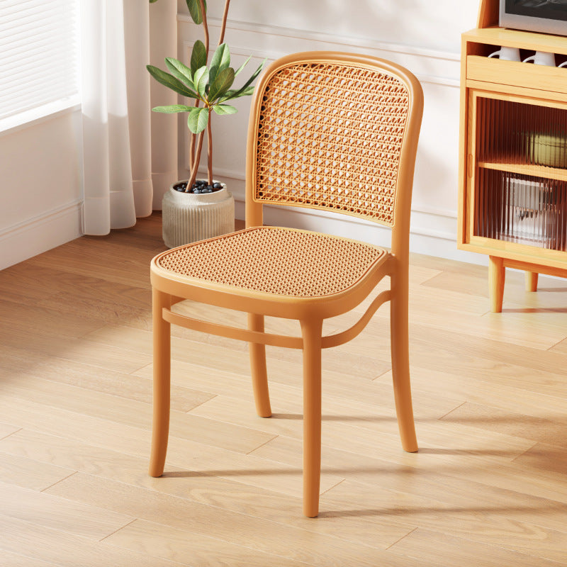 Chaise de salle à manger empilable avec dossier en PVC tissé en rotin carré nordique contemporain 