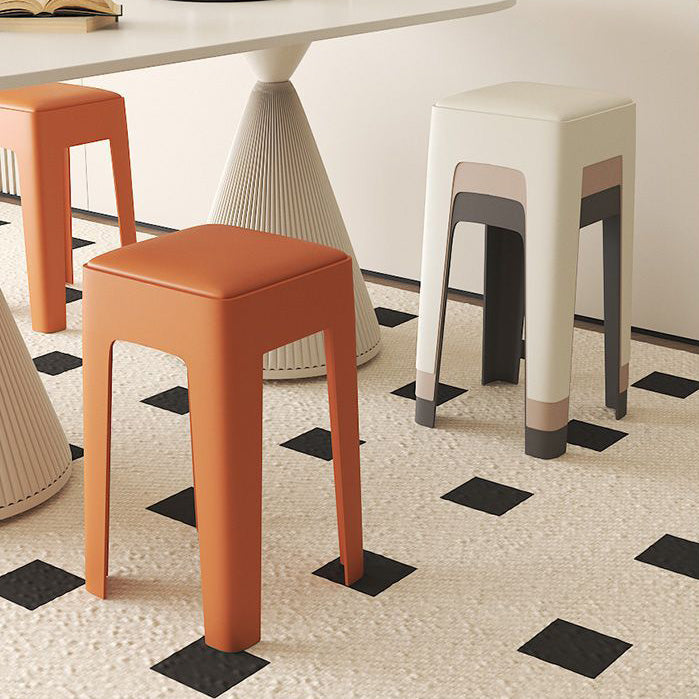 Tabouret de vanité empilable en plastique carré nordique contemporain sans dossier pour chambre 