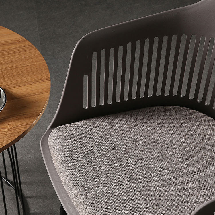 Contemporáneo Cuadrado Nórdico Plástico Marco de Acero al Carbono Silla de Comedor Respaldo Reposabrazos Para Comedor 