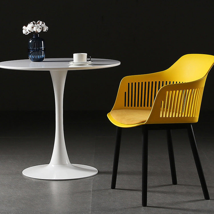 Contemporáneo Cuadrado Nórdico Plástico Marco de Acero al Carbono Silla de Comedor Respaldo Reposabrazos Para Comedor 