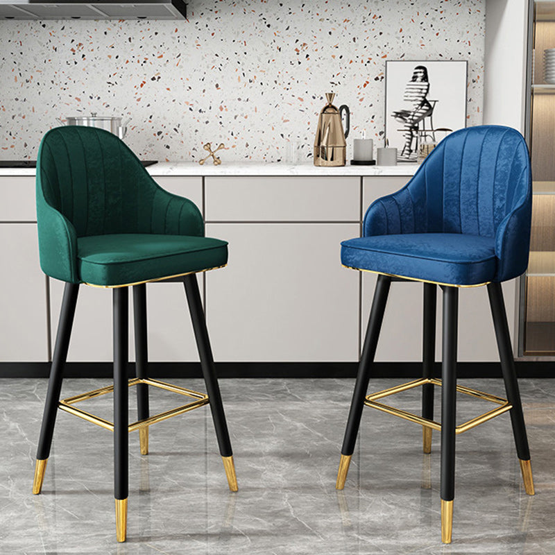 Taburete de bar de metal con asiento de cuero Nappa curvado de lujo contemporáneo, respaldo y reposapiés para comedor 