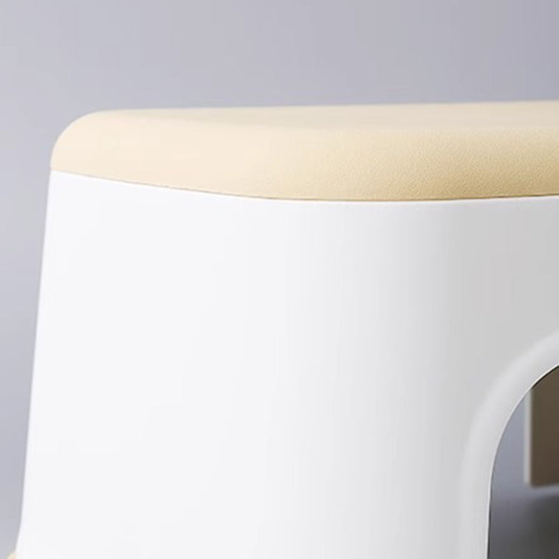 Tabouret bas empilable en plastique portable carré scandinave contemporain pour salon 