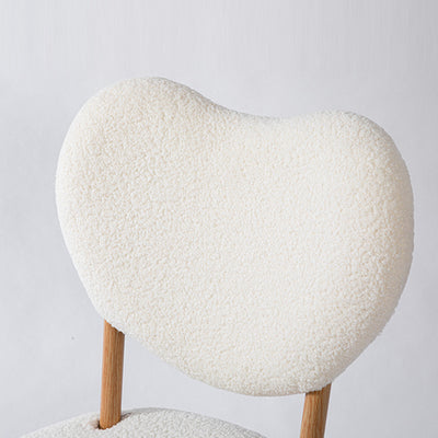 Moderner Shabby Chic runder Hocker aus Lammfleece mit Kohlenstoffstahlrahmen, herzförmiger Rückenlehne für das Schlafzimmer 