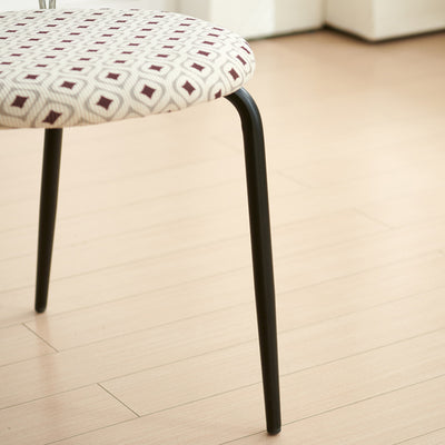 Moderna silla de comedor de pana con patrón de diamantes redondos eclécticos y respaldo de líneas geométricas de acero inoxidable para el comedor 
