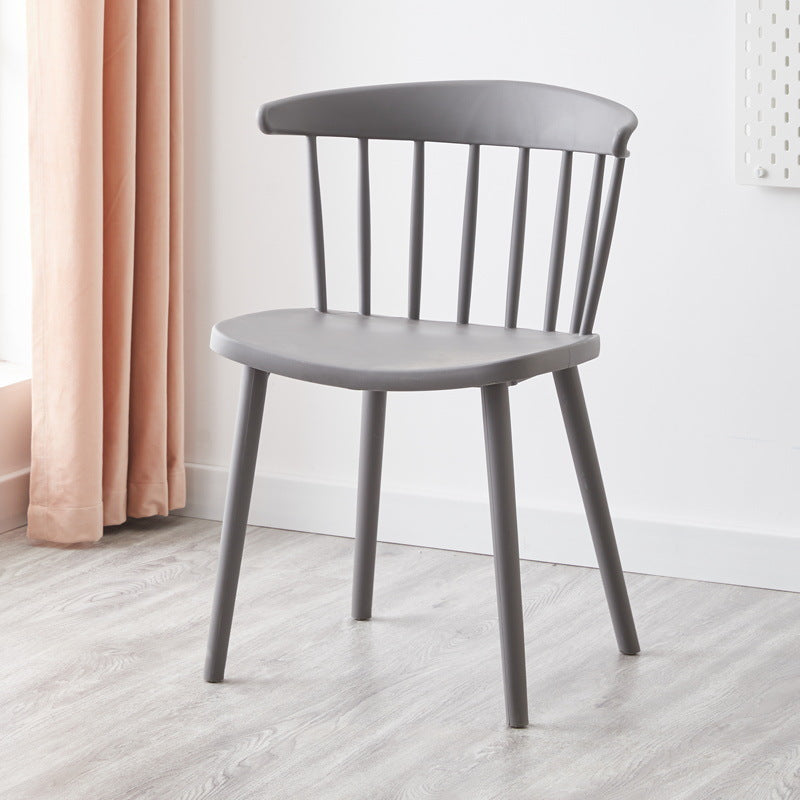 Moderner Mid-Century gebogener Kunststoff-Esszimmerstuhl mit offenem Rücken für das Esszimmer 