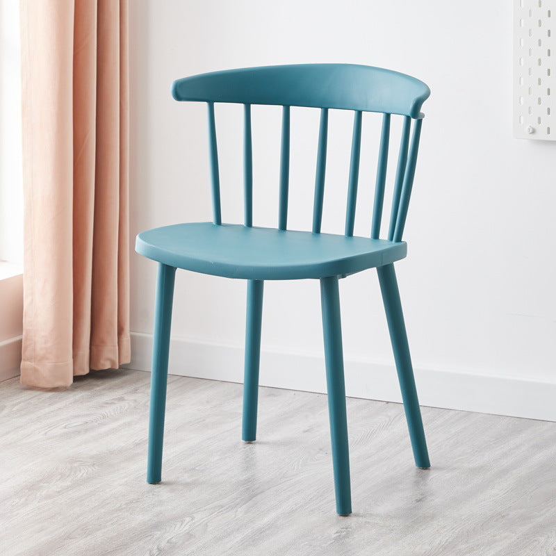 Moderner Mid-Century gebogener Kunststoff-Esszimmerstuhl mit offenem Rücken für das Esszimmer 