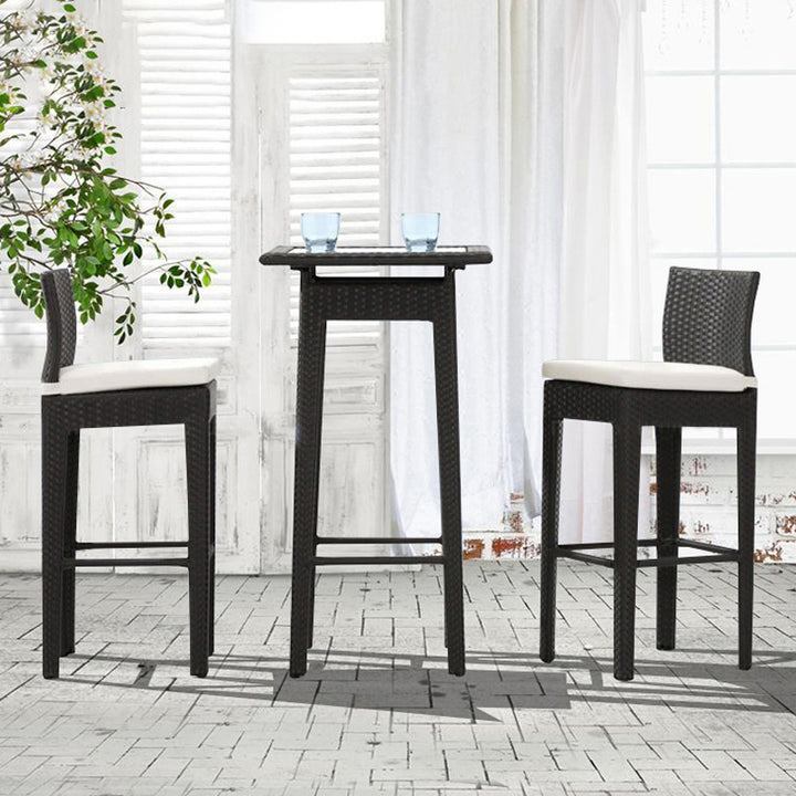 Taburete de bar contemporáneo industrial cuadrado de acero con tejido de ratán PE, asiento de tela impermeable, respaldo y reposapiés para patio exterior 