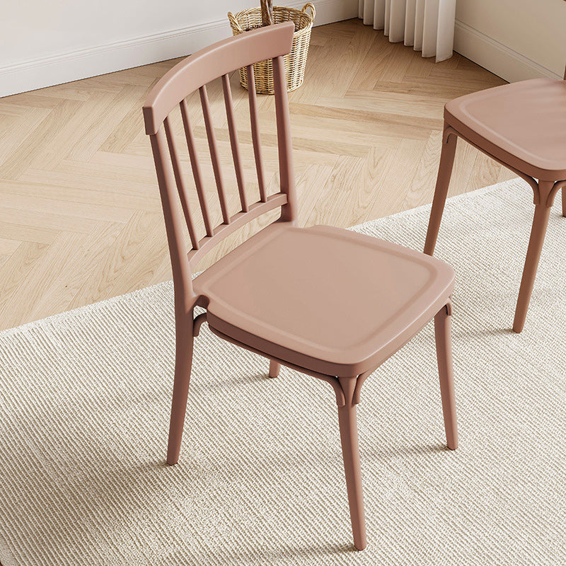 Moderner Mid-Century Plastik Esszimmerstuhl mit Spindelrücken für das Esszimmer 