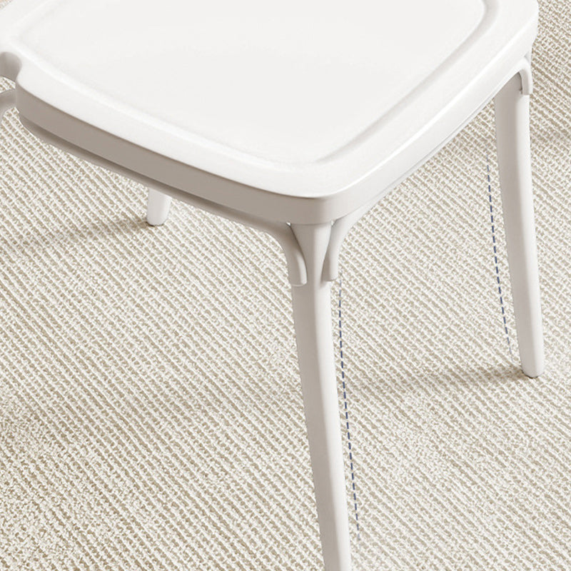 Moderner Mid-Century Plastik Esszimmerstuhl mit Spindelrücken für das Esszimmer 