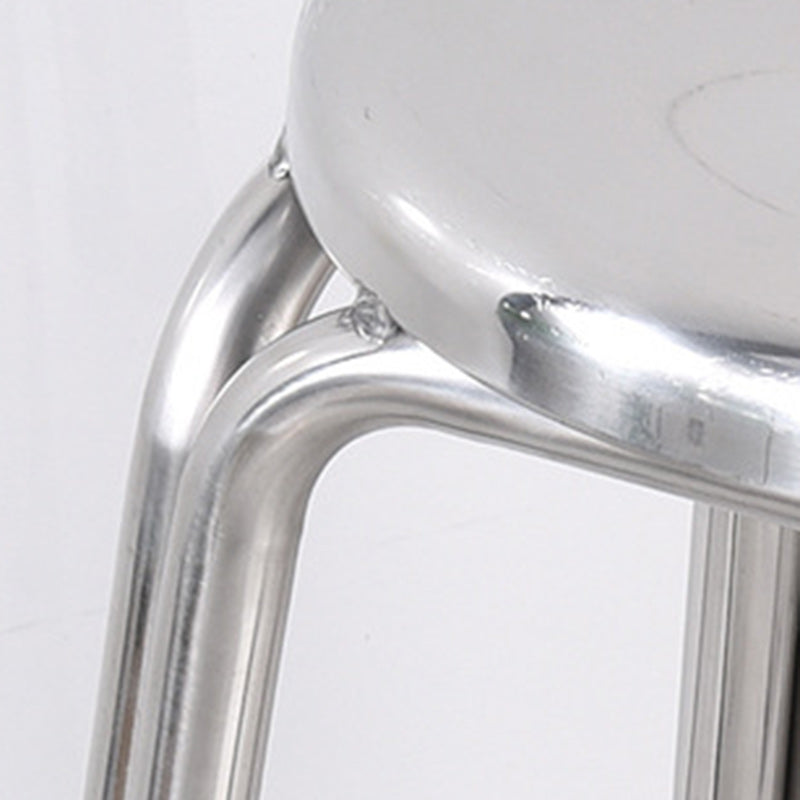 Chaise de salle à manger ronde empilable en acier inoxydable minimaliste moderne sans dossier pour salle à manger 
