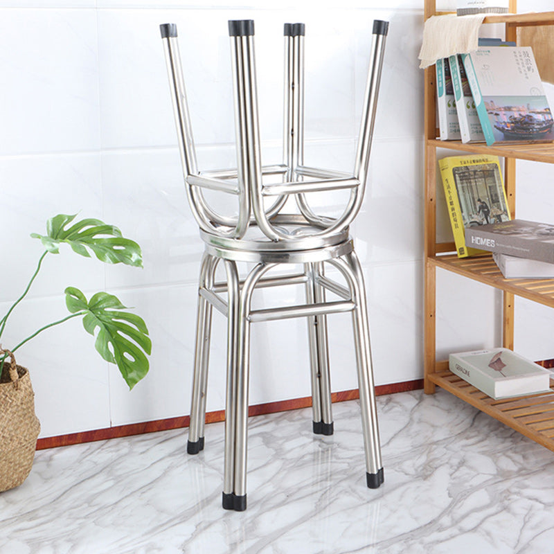 Chaise de salle à manger ronde empilable en acier inoxydable minimaliste moderne sans dossier pour salle à manger 