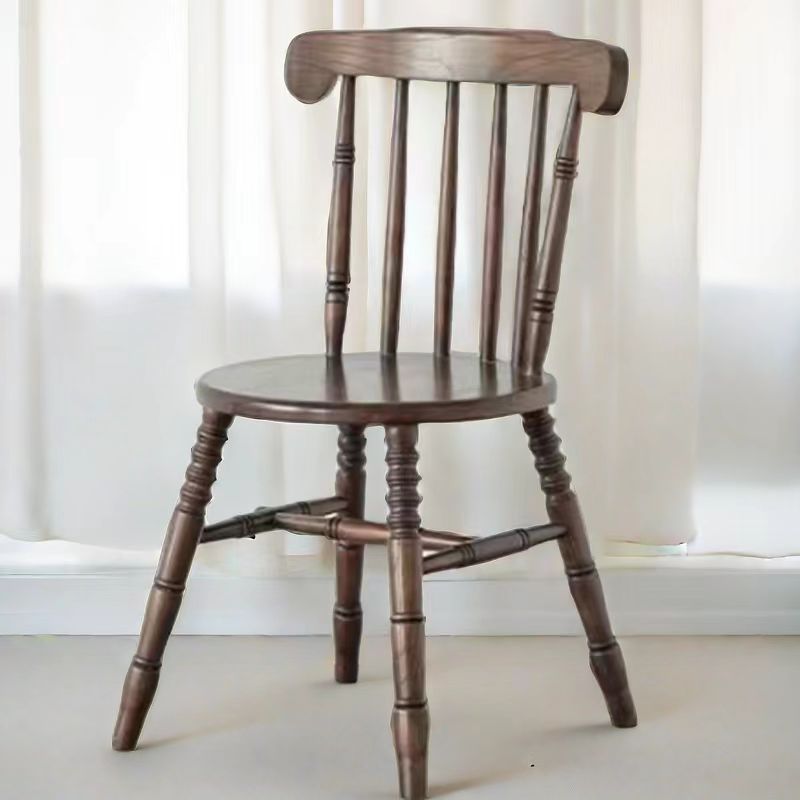 Chaise de salle à manger moderne du milieu du siècle en bois massif rond avec dossier à broches et repose-pieds 
