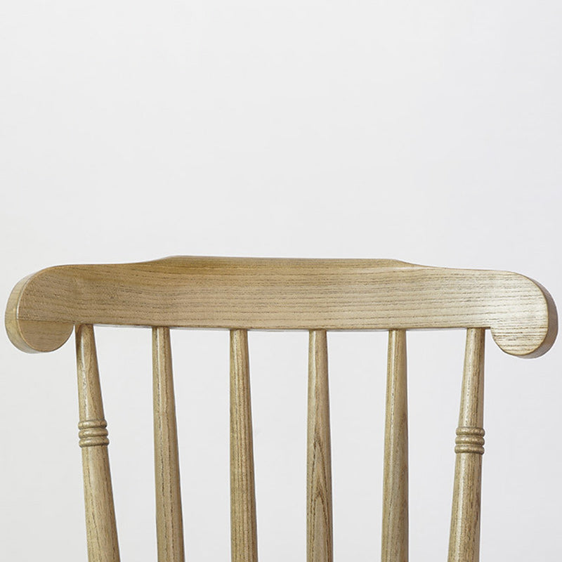 Chaise de salle à manger moderne du milieu du siècle en bois massif rond avec dossier à broches et repose-pieds 
