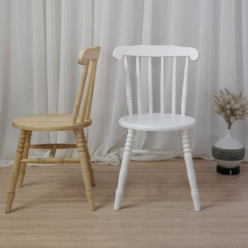 Chaise de salle à manger moderne du milieu du siècle en bois massif rond avec dossier à broches et repose-pieds 