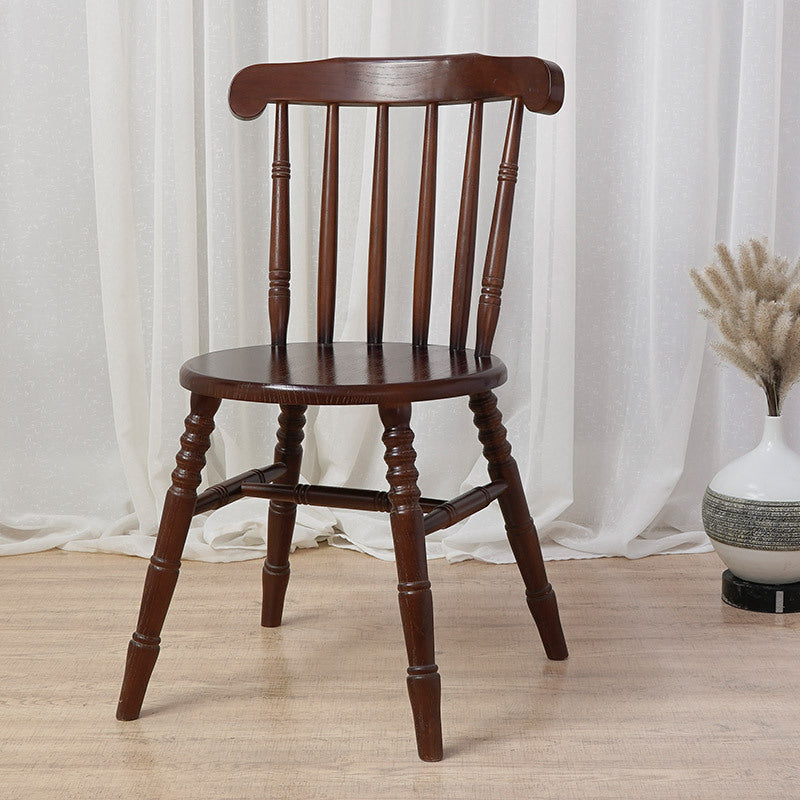 Chaise de salle à manger moderne du milieu du siècle en bois massif rond avec dossier à broches et repose-pieds 