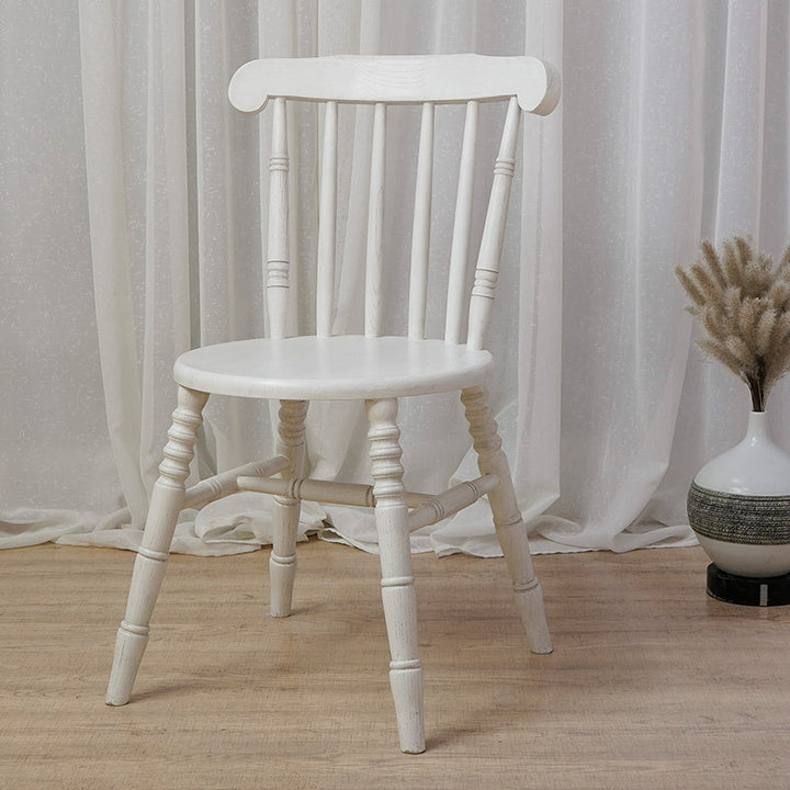 Chaise de salle à manger moderne du milieu du siècle en bois massif rond avec dossier à broches et repose-pieds 