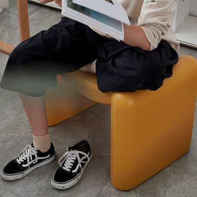 Contemporary Nordic Curved Seat Plastic Portable Stackable Footstool Low Stool For Living Room