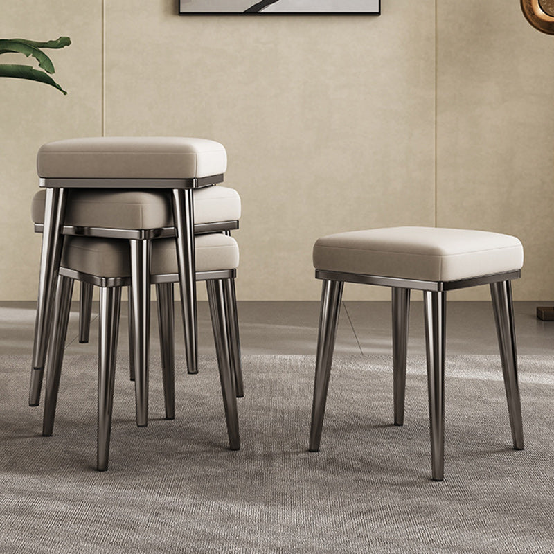 Tabouret de coiffeuse empilable en acier inoxydable avec rembourrage en cuir microfibre carré de luxe contemporain pour chambre 