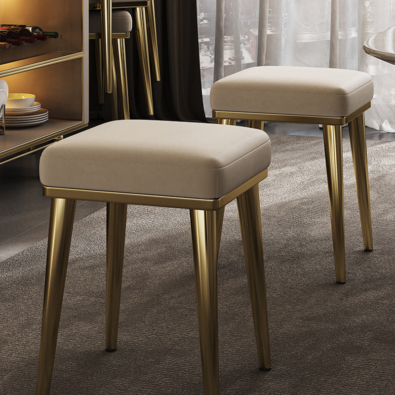 Tabouret de coiffeuse empilable en acier inoxydable avec rembourrage en cuir microfibre carré de luxe contemporain pour chambre 