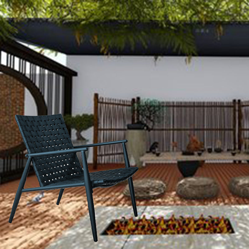Traditioneller rustikaler quadratischer Aluminium-PE-Leder-Rattan-Akzentstuhl mit Rückenlehne und Armlehne für die Terrasse 