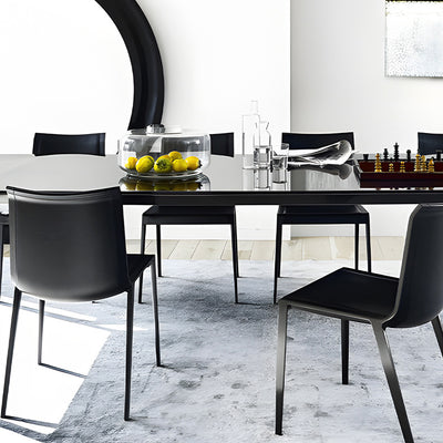 Moderner minimalistischer rechteckiger quadratischer Aluminium-Leder-Esszimmerstuhl mit Rückenlehne für das Esszimmer 