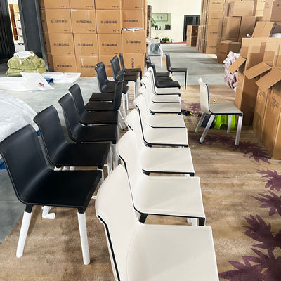 Moderner minimalistischer rechteckiger quadratischer Aluminium-Leder-Esszimmerstuhl mit Rückenlehne für das Esszimmer 