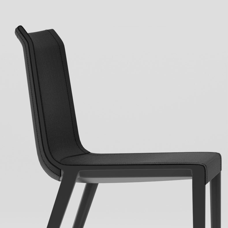 Moderner minimalistischer rechteckiger quadratischer Aluminium-Leder-Esszimmerstuhl mit Rückenlehne für das Esszimmer 