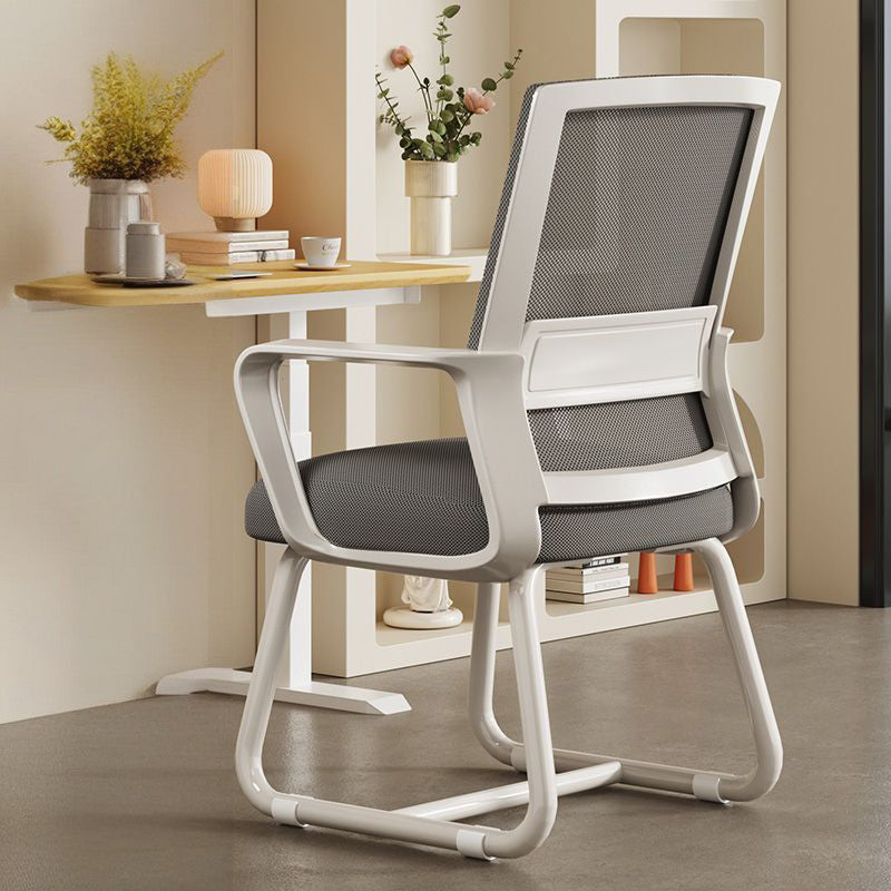Moderner minimalistischer quadratischer rechteckiger Stahlnetz-Schreibtischstuhl mit Rückenlehne und Armlehne für das Home Office 