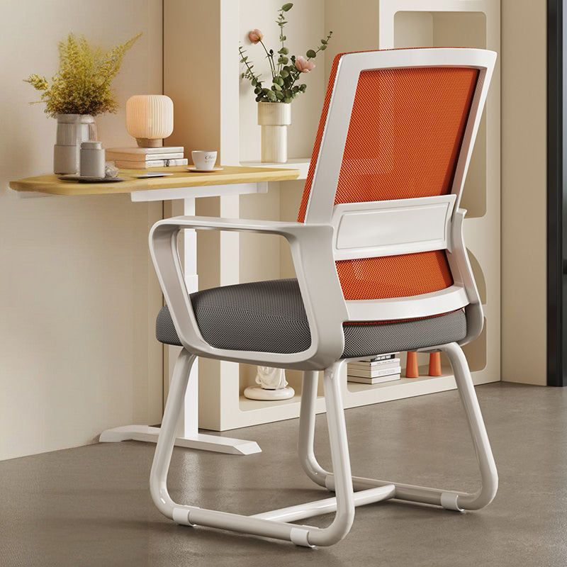 Moderner minimalistischer quadratischer rechteckiger Stahlnetz-Schreibtischstuhl mit Rückenlehne und Armlehne für das Home Office 