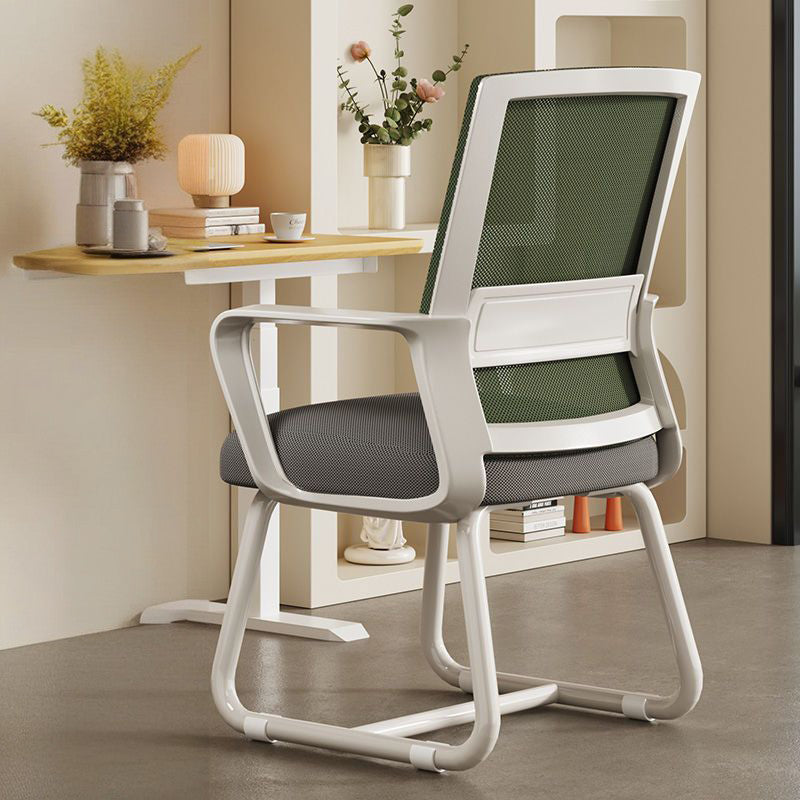 Moderner minimalistischer quadratischer rechteckiger Stahlnetz-Schreibtischstuhl mit Rückenlehne und Armlehne für das Home Office 