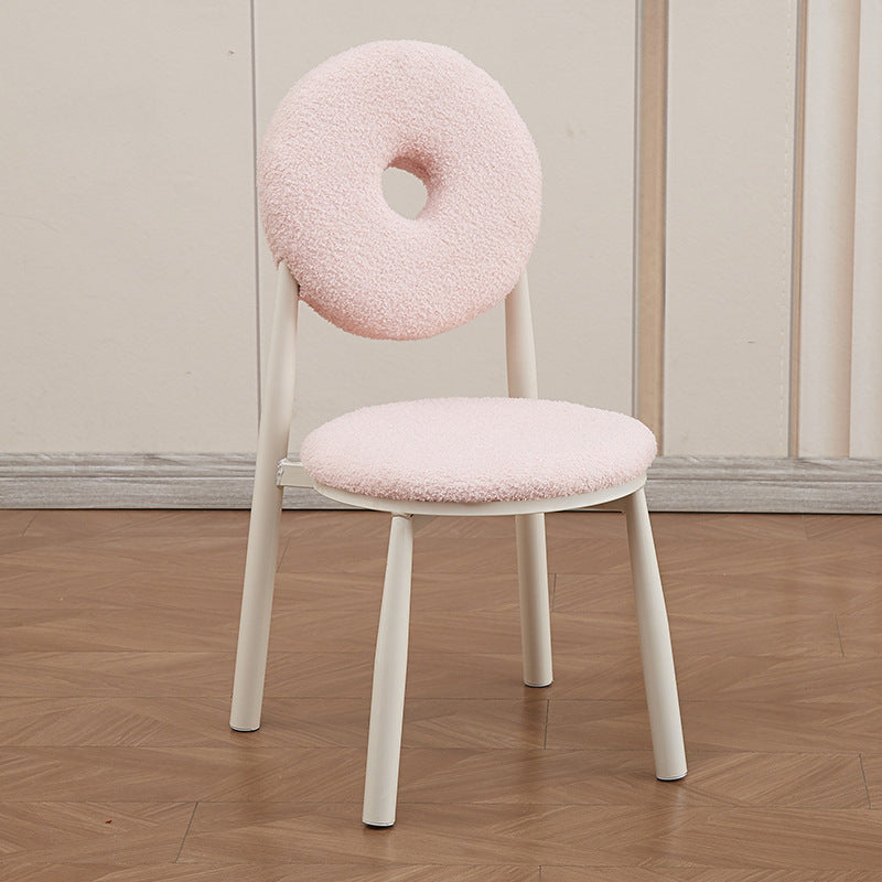 Respaldo de silla de comedor de lana de cordero de metal crema nórdica contemporánea para comedor 