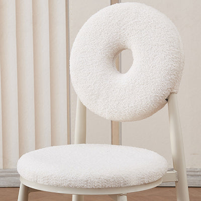 Respaldo de silla de comedor de lana de cordero de metal crema nórdica contemporánea para comedor 