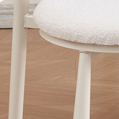 Respaldo de silla de comedor de lana de cordero de metal crema nórdica contemporánea para comedor 